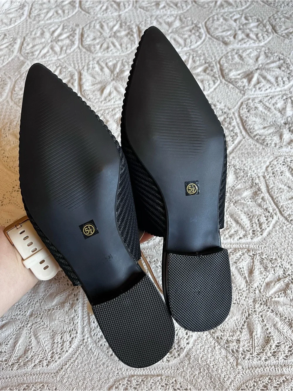 NWT CCOCCI pointed toe flats bow sandals serenity 5.5 textured dainty coquette